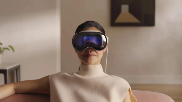 中国公司成为苹果Vision Pro主要显示屏供应商:突破技术瓶颈