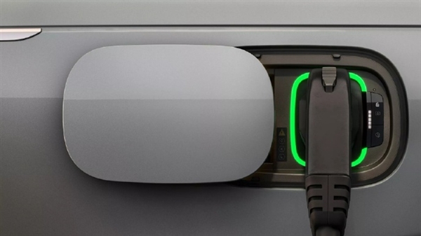 路虎揽胜纯电动版发布官方图片，预计2025年正式上市，现已接受预订