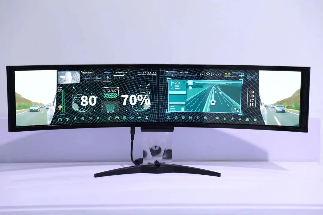 ViP AMOLED 量产项目首次成功点亮模组,屏幕大小和刚柔兼备