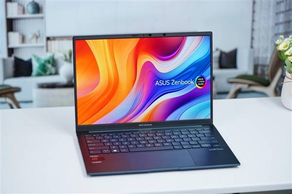 首台酷睿Ultra笔记本!华硕灵耀14 2024 AI超轻薄本图赏