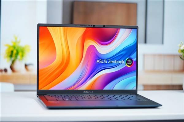 首台酷睿Ultra笔记本!华硕灵耀14 2024 AI超轻薄本图赏