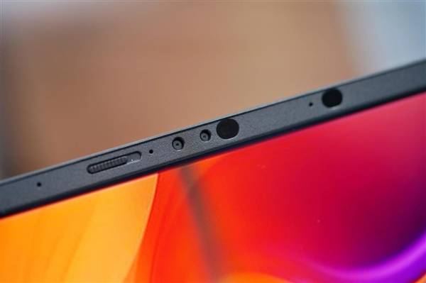 首台酷睿Ultra笔记本!华硕灵耀14 2024 AI超轻薄本图赏