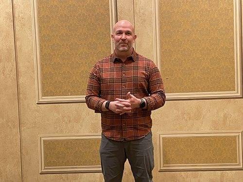 亚马逊云科技企业战略总监Clarke Rodgers解析生成式AI时代的安全策略