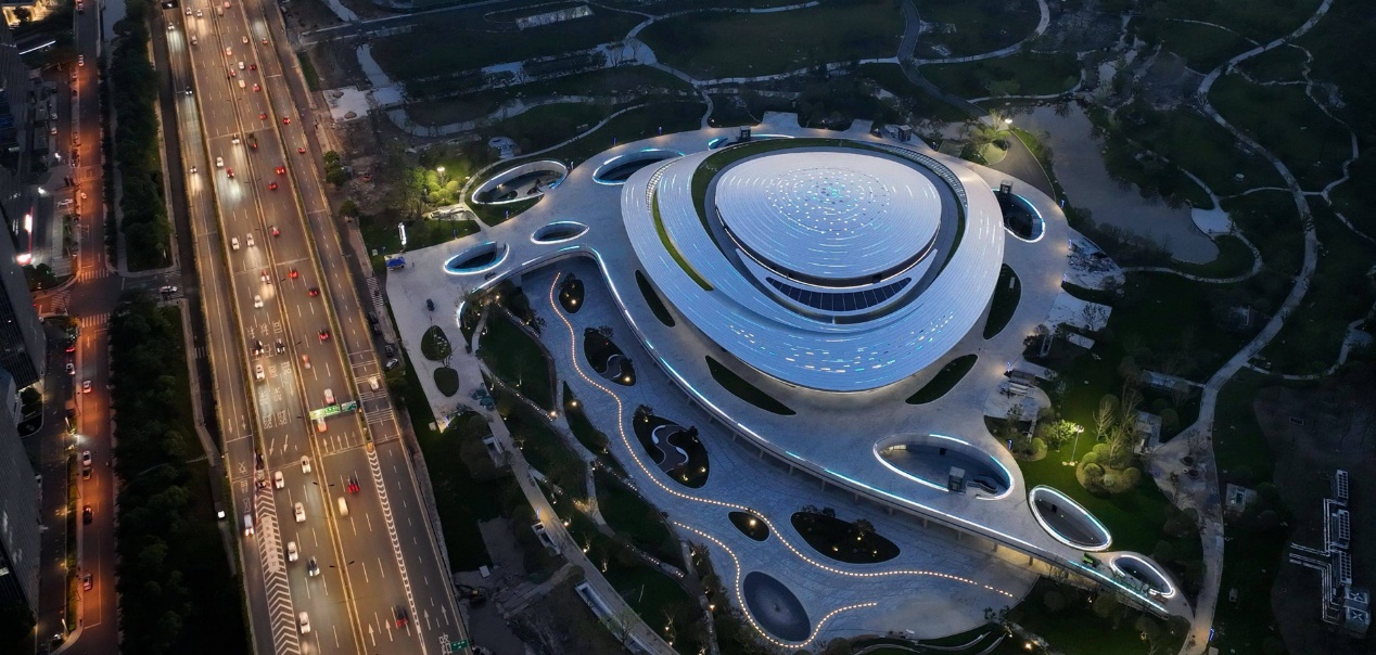 网易《逆水寒》端手游联合举办“小寒国风节”:免费音乐会,展出华为 Mate 60 手机