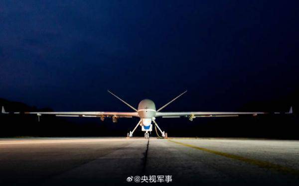 翼龙无人机化身空中基站再赴甘肃