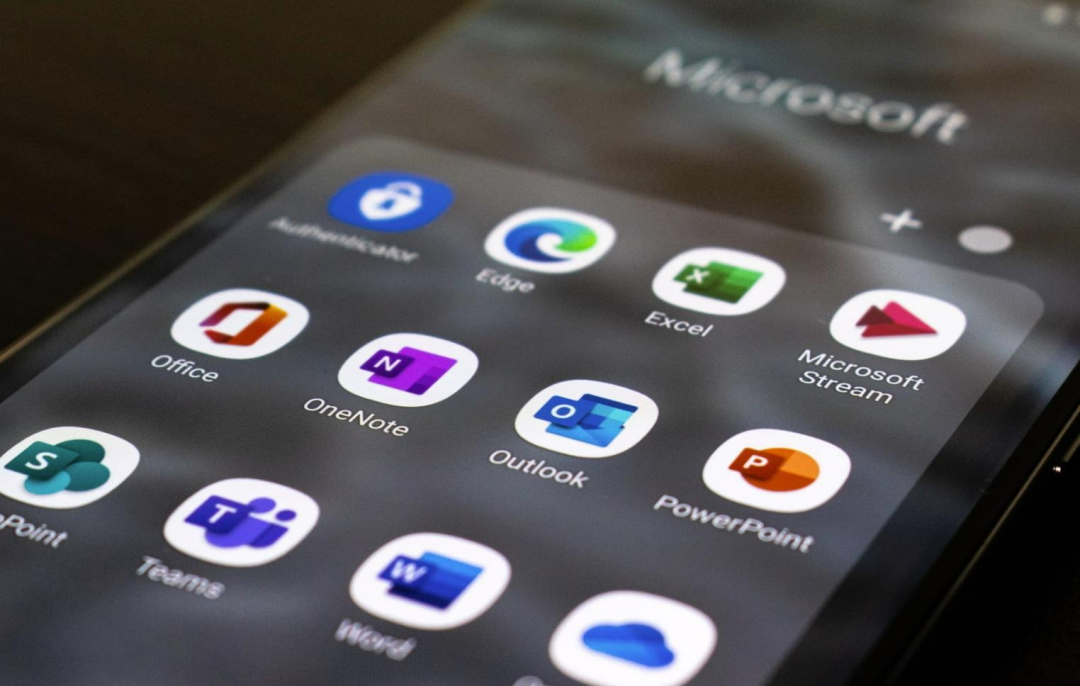 PPT发明者Dennis Austin去世，曾被认为「降低沟通效率、浪费时间」