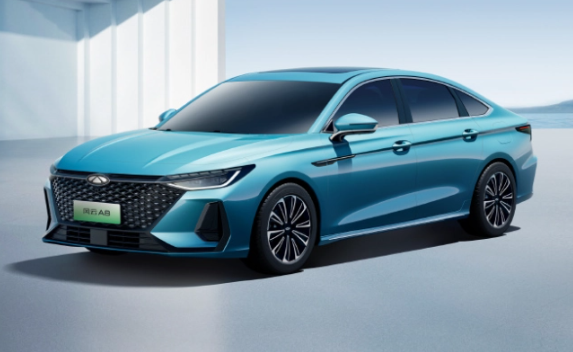 奇瑞风云A8:新能源汽车预售,性能与配置亮点一览