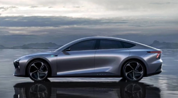 智能与功能的交汇点：夏一平论述大模型在汽车行业的未来