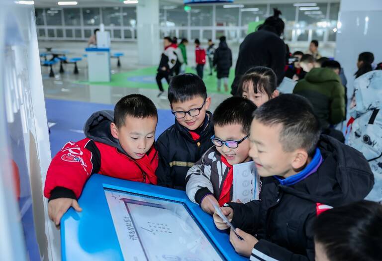 让科技火种撒向齐鲁大地,“AI星球之旅”15天打卡5城