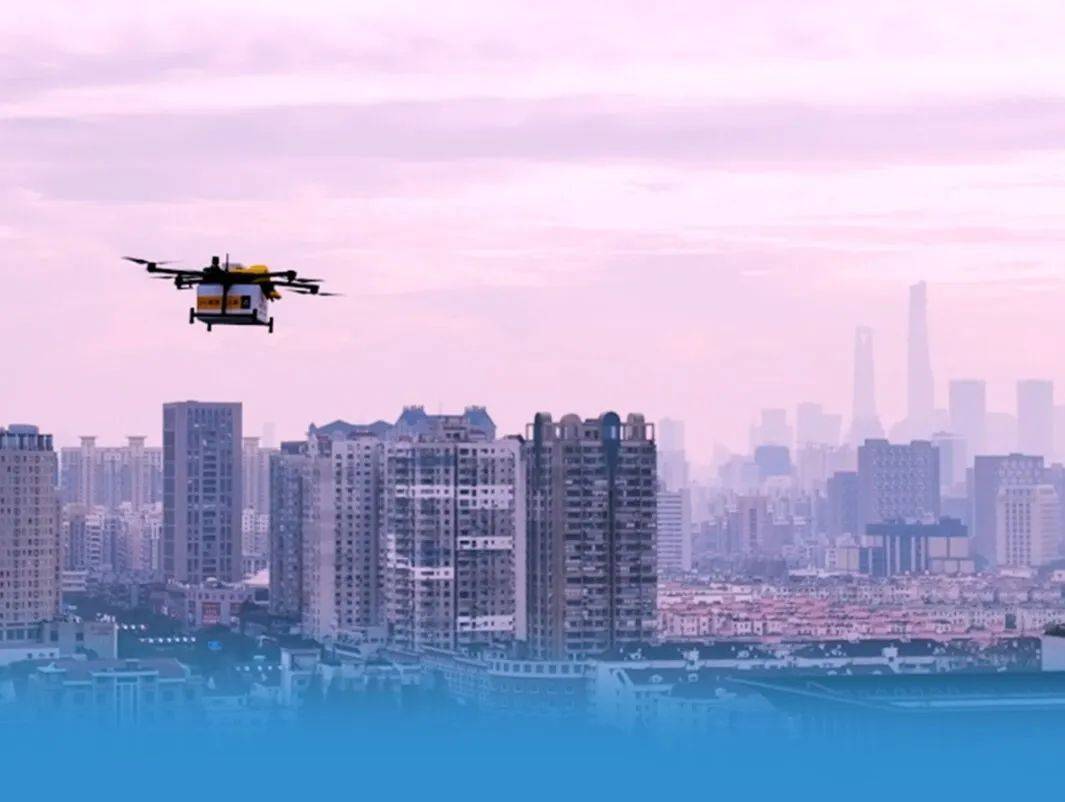 美团无人机上海市区首条航线开航 几分钟外卖“从天而降”