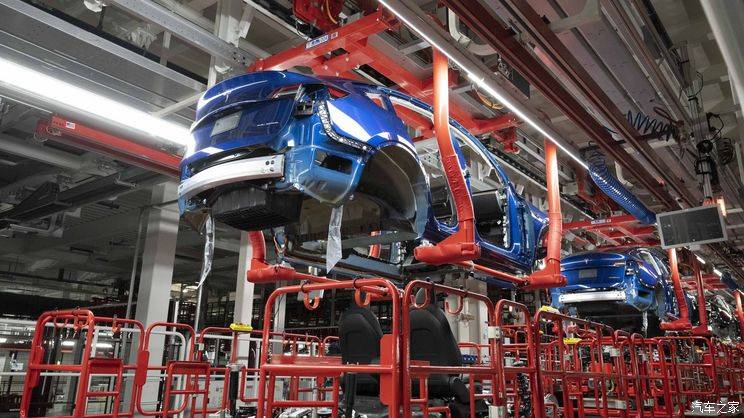 马斯克称机器人袭击事件为工业事故的澄清