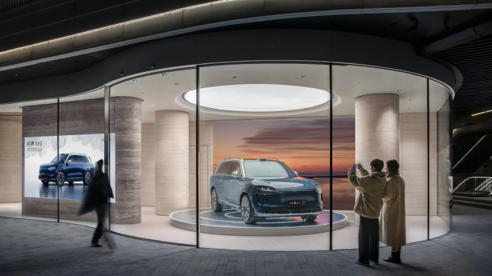 上海前滩太古里华为旗舰店开业:设计灵感来自“种子生长”