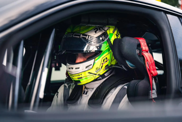 保时捷Taycan再创纽博格林纪录,比特斯拉Plaid领先18秒!