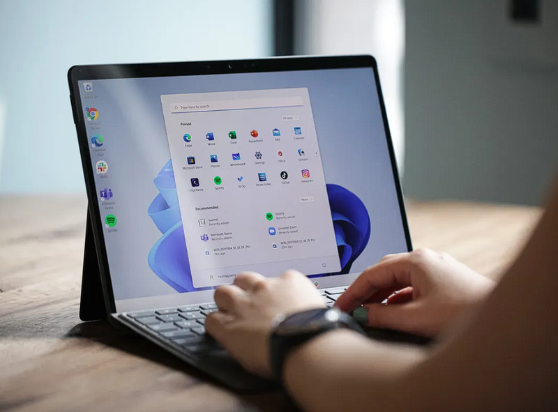 Microsoft大力推动AI PC，记事本也无法“幸免”