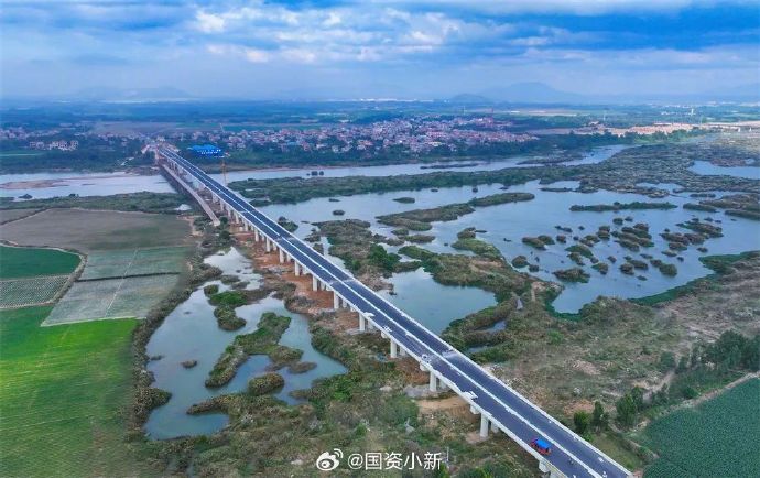 海南环岛旅游公路正式通车:全长 988 公里,贯穿海口、文昌等沿海 12 个市县