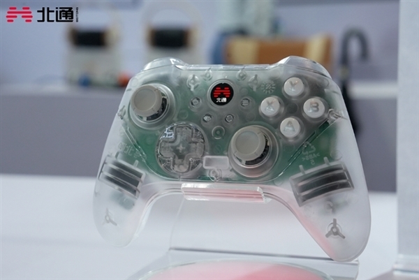 星闪联盟亮相世界VR产业大会，北通星闪游戏手柄惊艳登场