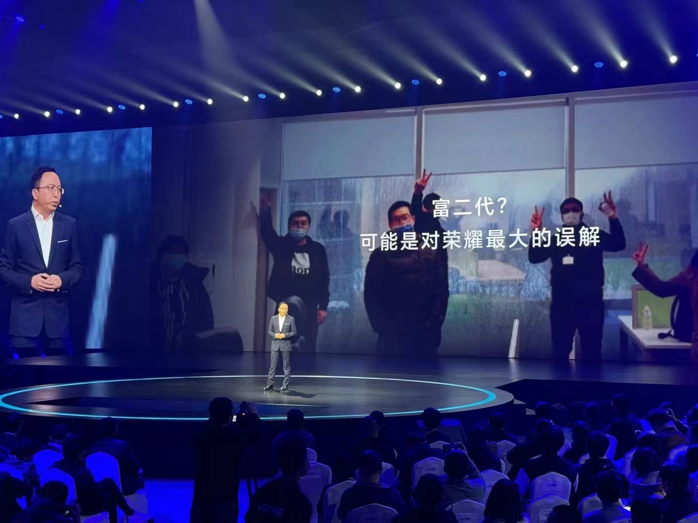 华为发布荣耀MagicOS8.0：改变苹果人机交互，摆脱华为的限制