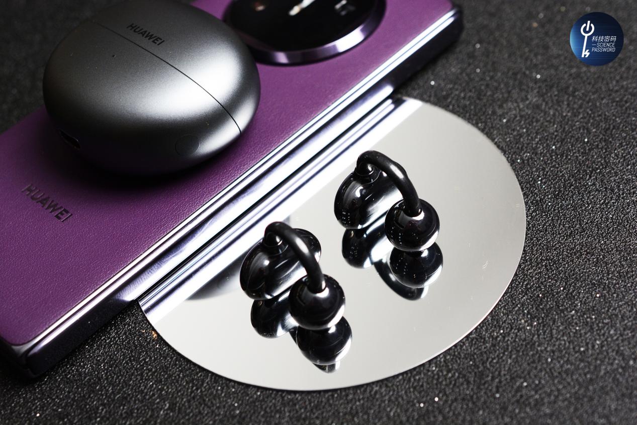 1299 元!华为 FreeClip 耳夹耳机迎来首销:先锋美学天花板,舒适聆听新标杆