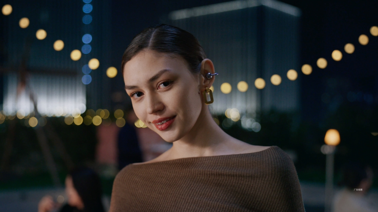 1299 元!华为 FreeClip 耳夹耳机迎来首销:先锋美学天花板,舒适聆听新标杆