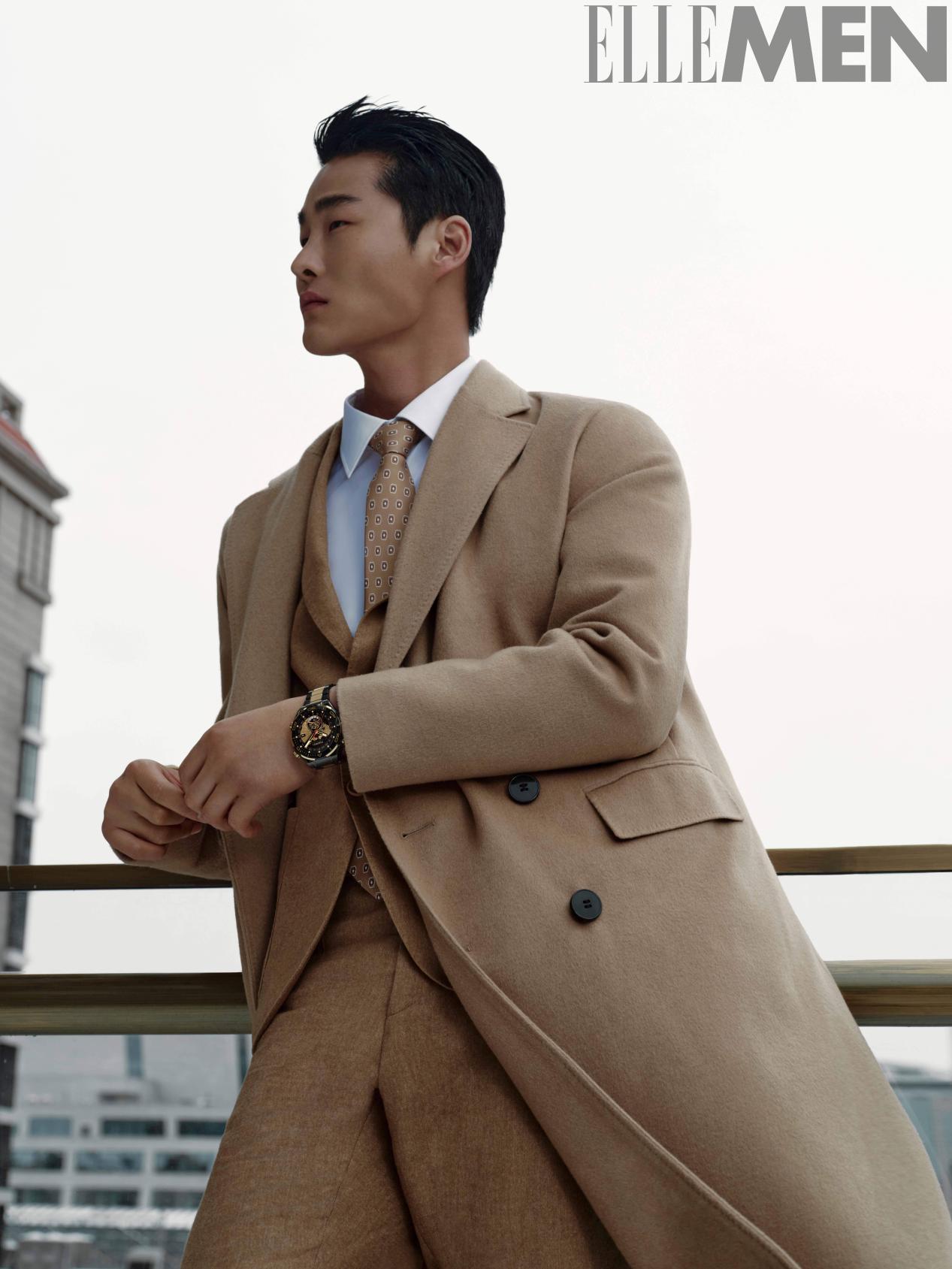 同框传统高端腕表，华为首款黄金智能腕表引领智能腕表新篇章