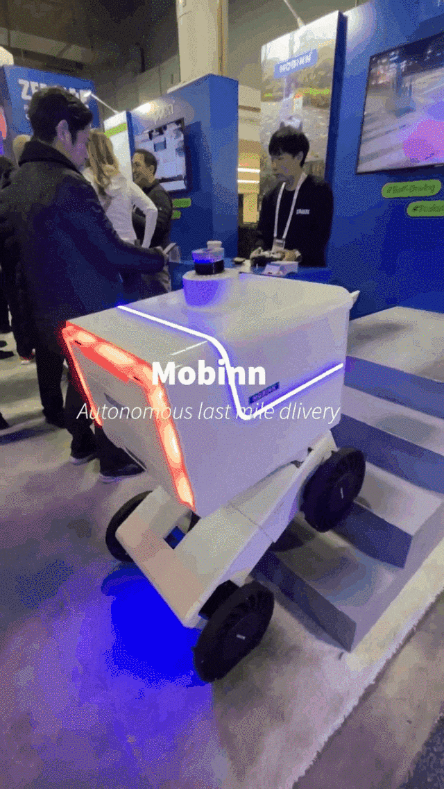 完蛋,CES 2024被机器人包围了