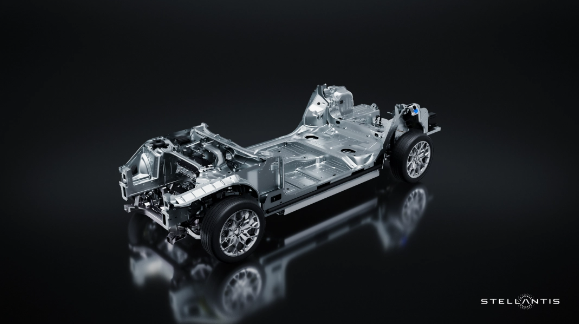 欧洲汽车巨头Stellantis揭幕全新电动平台,D级、E级车迎新起点