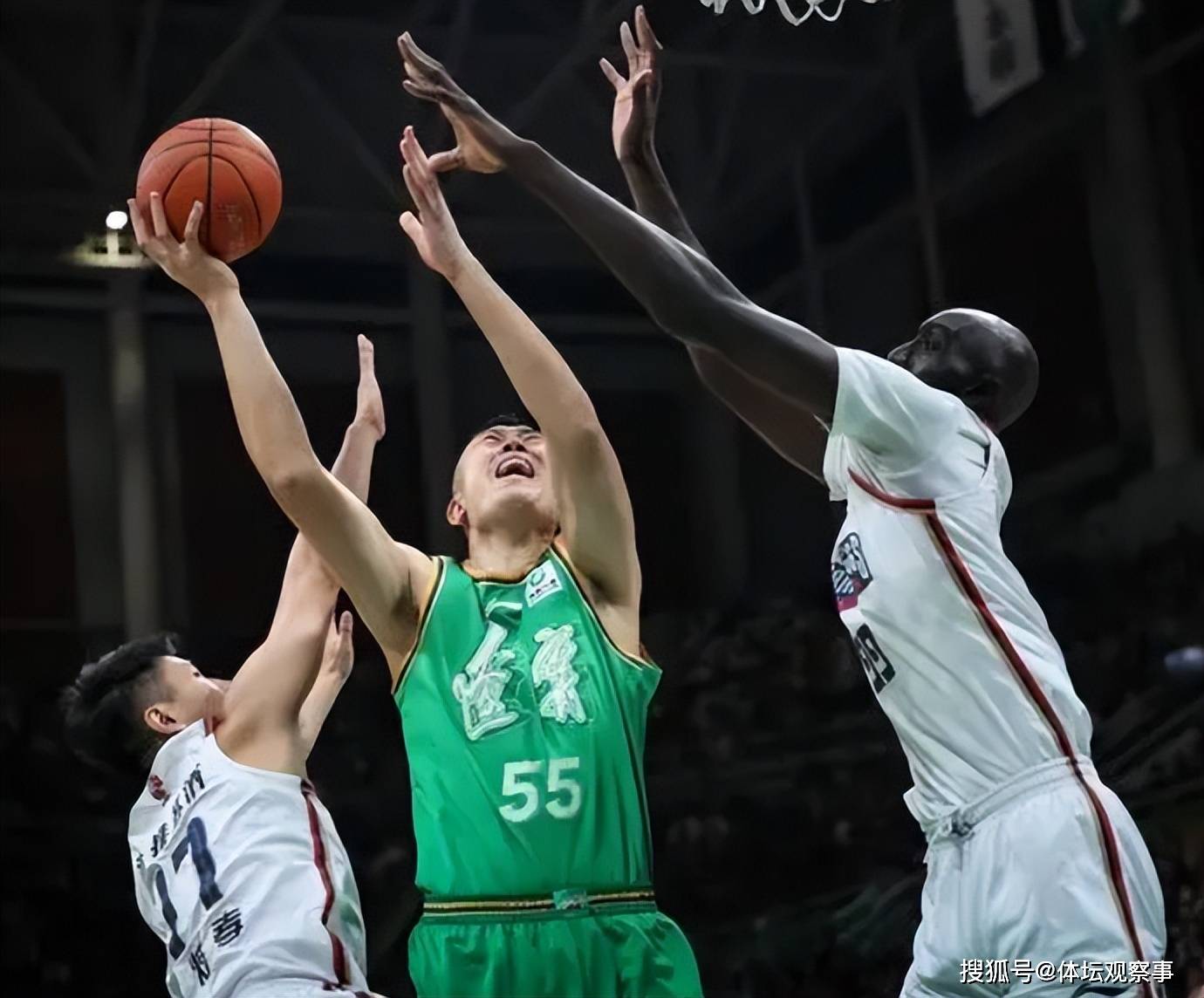 34+27！恭喜辽篮，迎新王牌，乌戈笑，隔空叫板胡明轩，CBA二人转