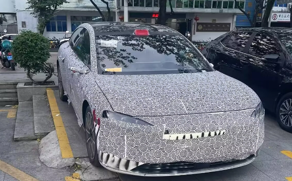 北汽蓝谷与华为联手，即将在北京车展展出全新智能选购轿车