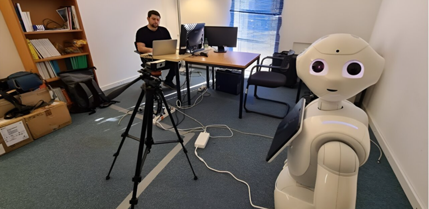 Pepper研究揭示社交机器人的减少孤独效果