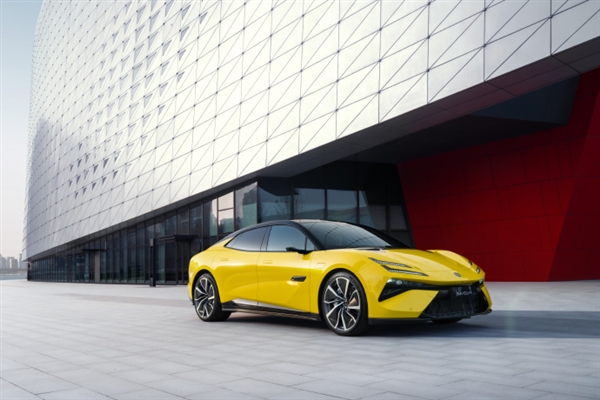 路特斯全新电动超跑“繁花”震撼上市,性能与豪华并存