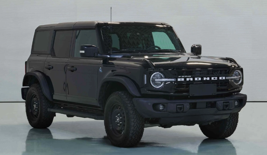 福特 Bronco 中文定名“烈马”:硬派越野车型,1 月 29 日发布