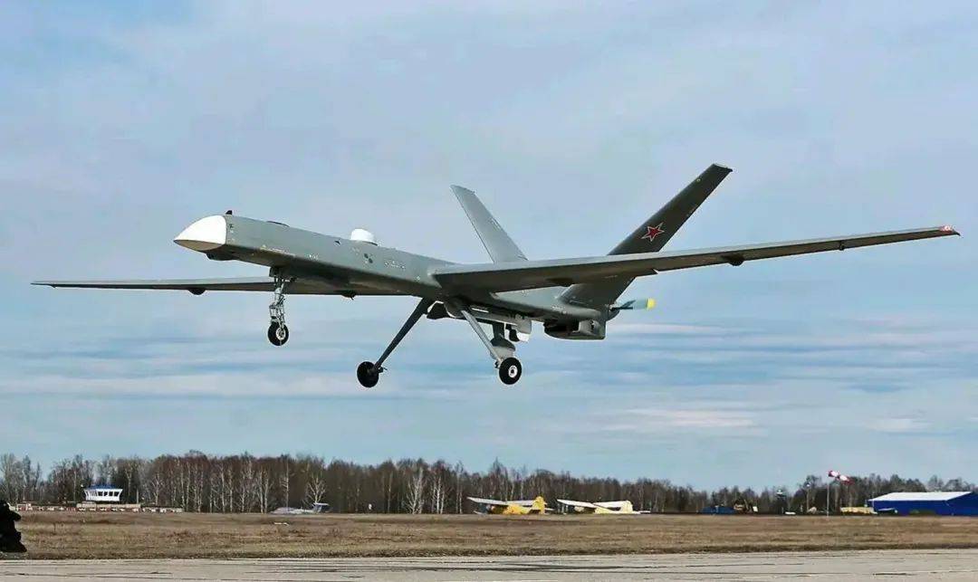 果然是纸老虎,俄无人机进入北约领空后爆炸,美国北约都“怂了”