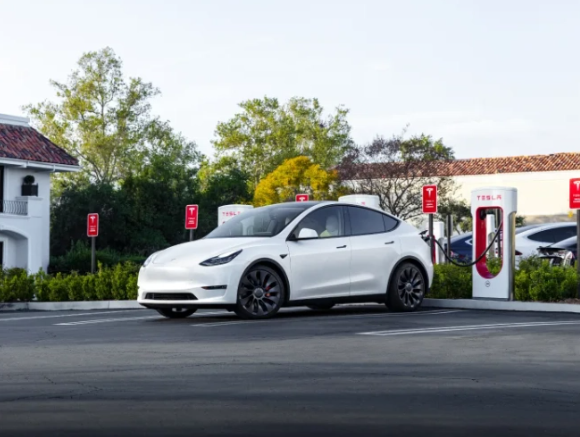 特斯拉采用创新采购策略，引入中国正极极卷，极大提升了4680电池的产能