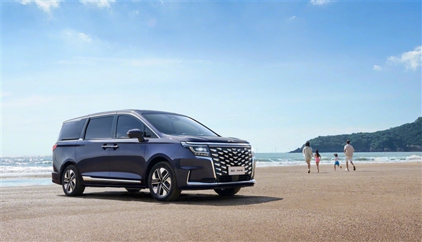 江淮瑞风RF8正式上市:中大型MPV新标杆,售价16.99万起