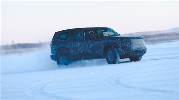全新SUV的路试曝光，深蓝品牌引领市场新潮流的硬派越野风格
