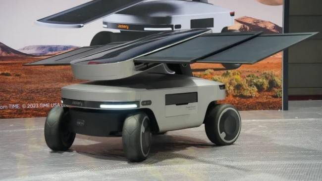 华宝新能携时代周刊获奖产品Jackery电小二光充火星机器人闪耀CES 2024