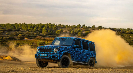 2024年奔驰纯电G级震撼上市,四轮电机系统成亮点