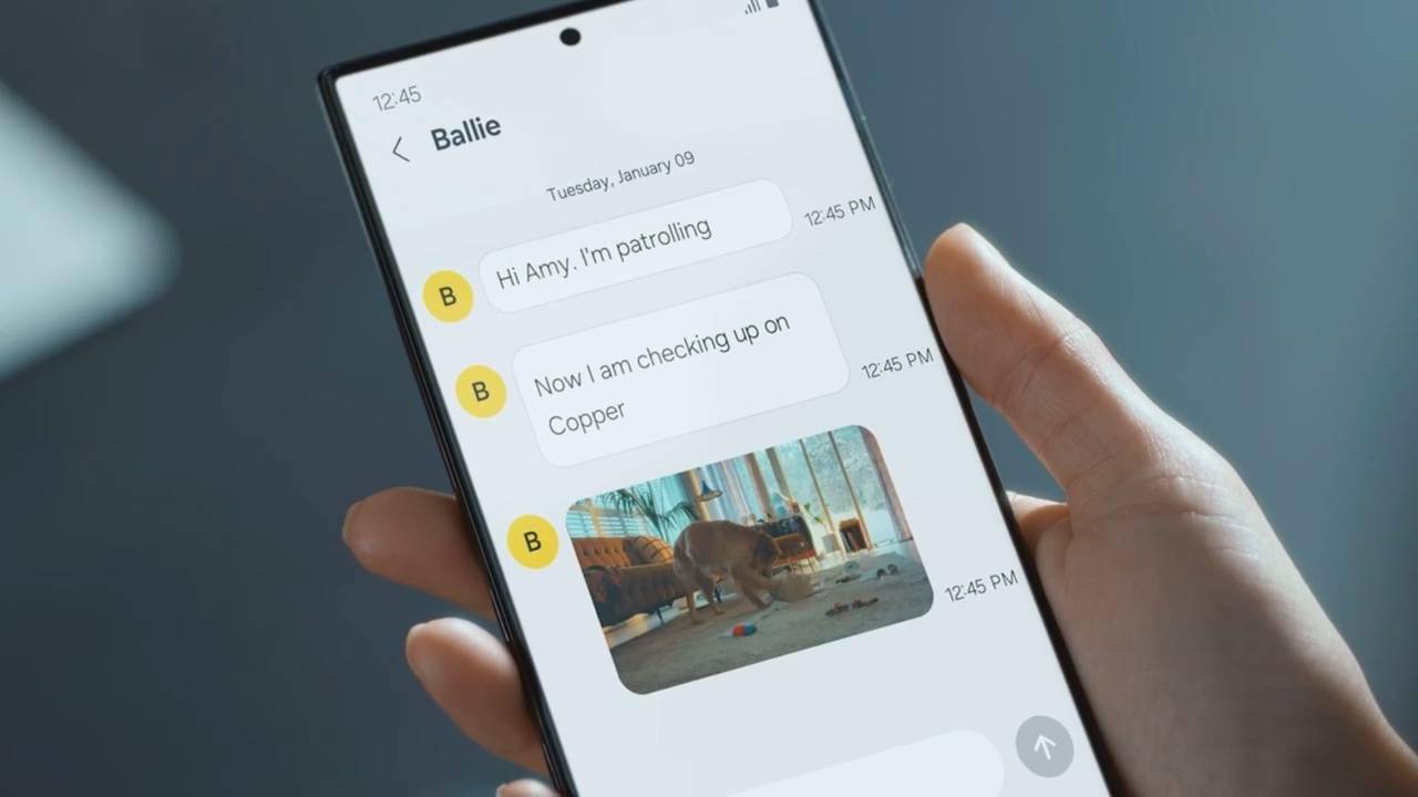 你的私人家庭伴侣,三星再次展示家用投影机器人 Ballie