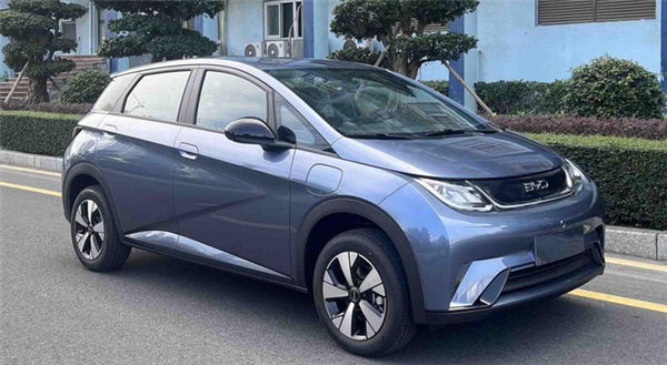 比亚迪即将发布升级版“海豚冠军版”，改进内外部设计引发期待