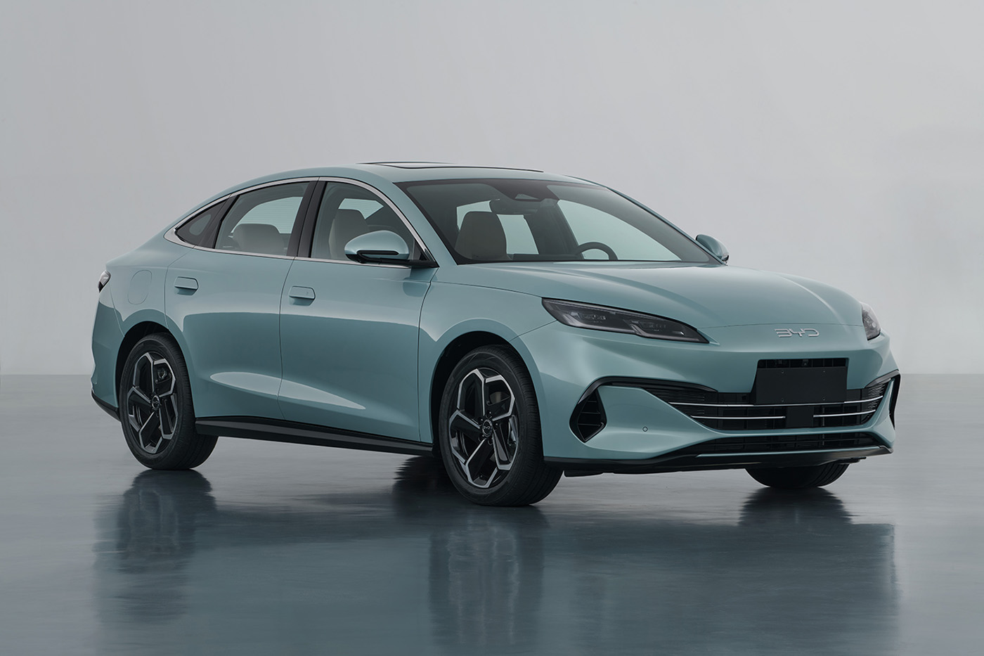 比亚迪又一款插混新车,海豹 06 完成工信部申报:前脸造型独特