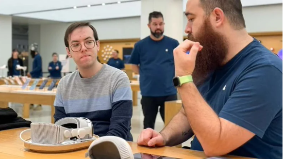 美国用户可提前预约免费体验苹果Vision Pro头显