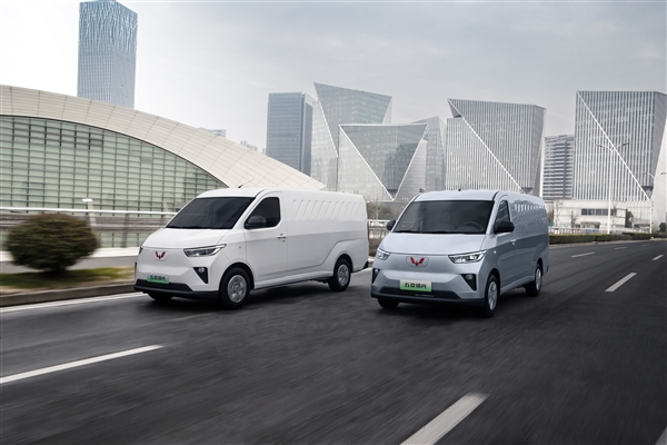 五菱扬光新能源商用车预售开启，实用设计与优惠政策引关注