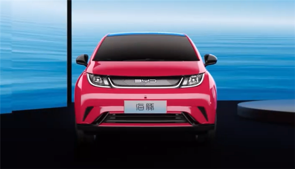 比亚迪全新小型电动车海豚上市,售价9.98万起,配置丰富驾乘体验升级