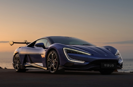 比亚迪仰望U8再度夺冠，百万级新能源SUV市场持续领跑