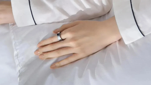 三星首款智能戒指Galaxy Ring技术细节曝光:续航强劲,健康追踪功能全面