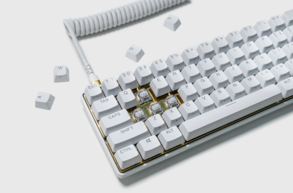 赛睿发布了售价高达2725元的APEX PRO MINI白金版机械键盘，限量250把