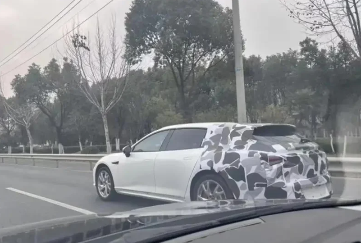 期待哪吒SS猎装版表现出色！性能强悍，外观惊艳，你会喜欢吗？