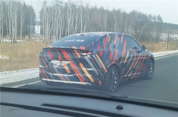 蔚来子品牌首款纯电轿跑SUV在阿尔卑斯曝光，竞争对手为特斯拉Model Y