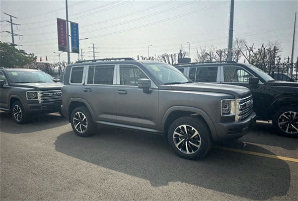 揭秘全新哈弗H9：外观硬朗，内饰科技，越野性能再升级