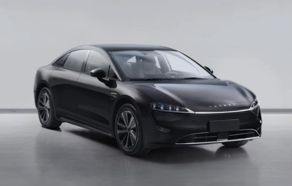 华为智界S7再次登场，性能提升价格保持稳定